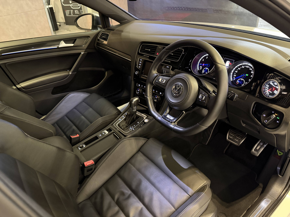 GOLF R 300PS DSG MK7 - Image 2