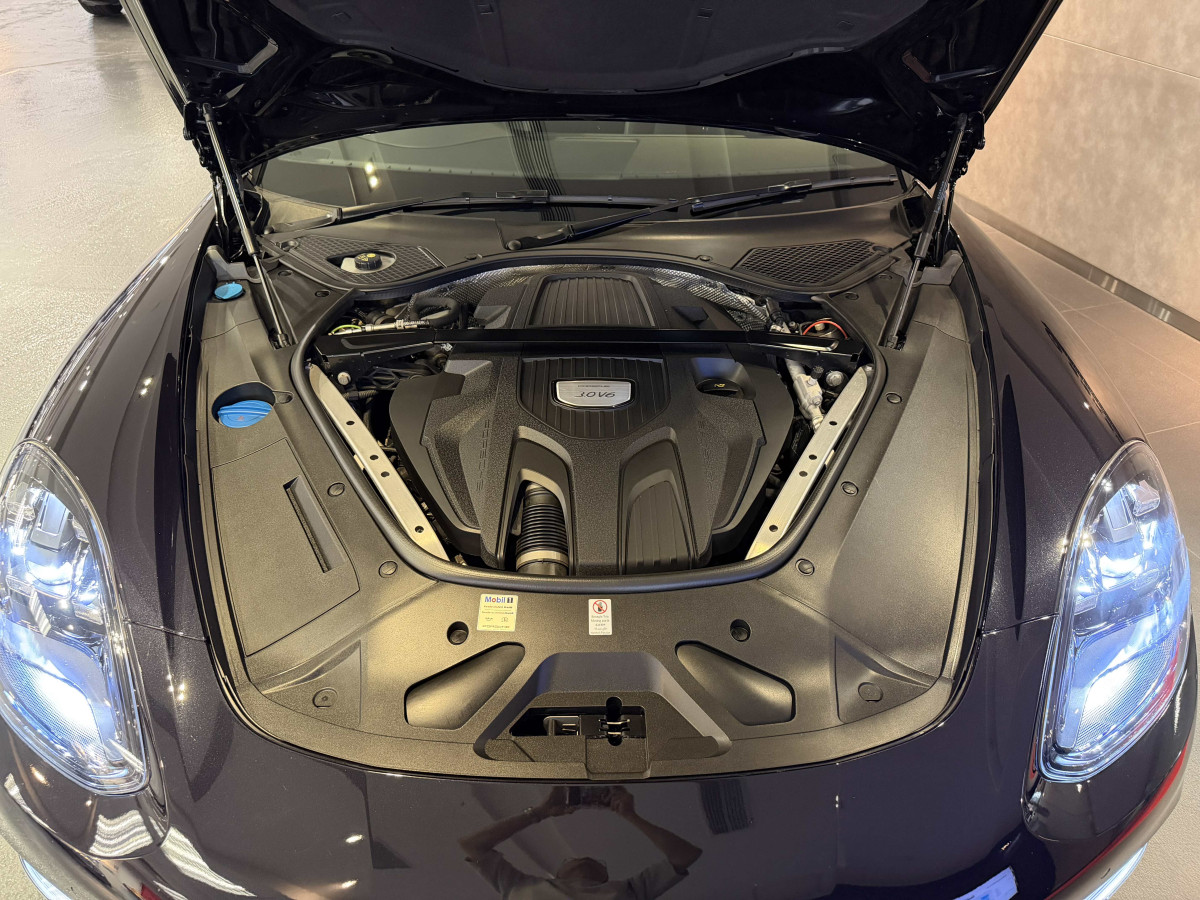 PANAMERA 4 - Image 2