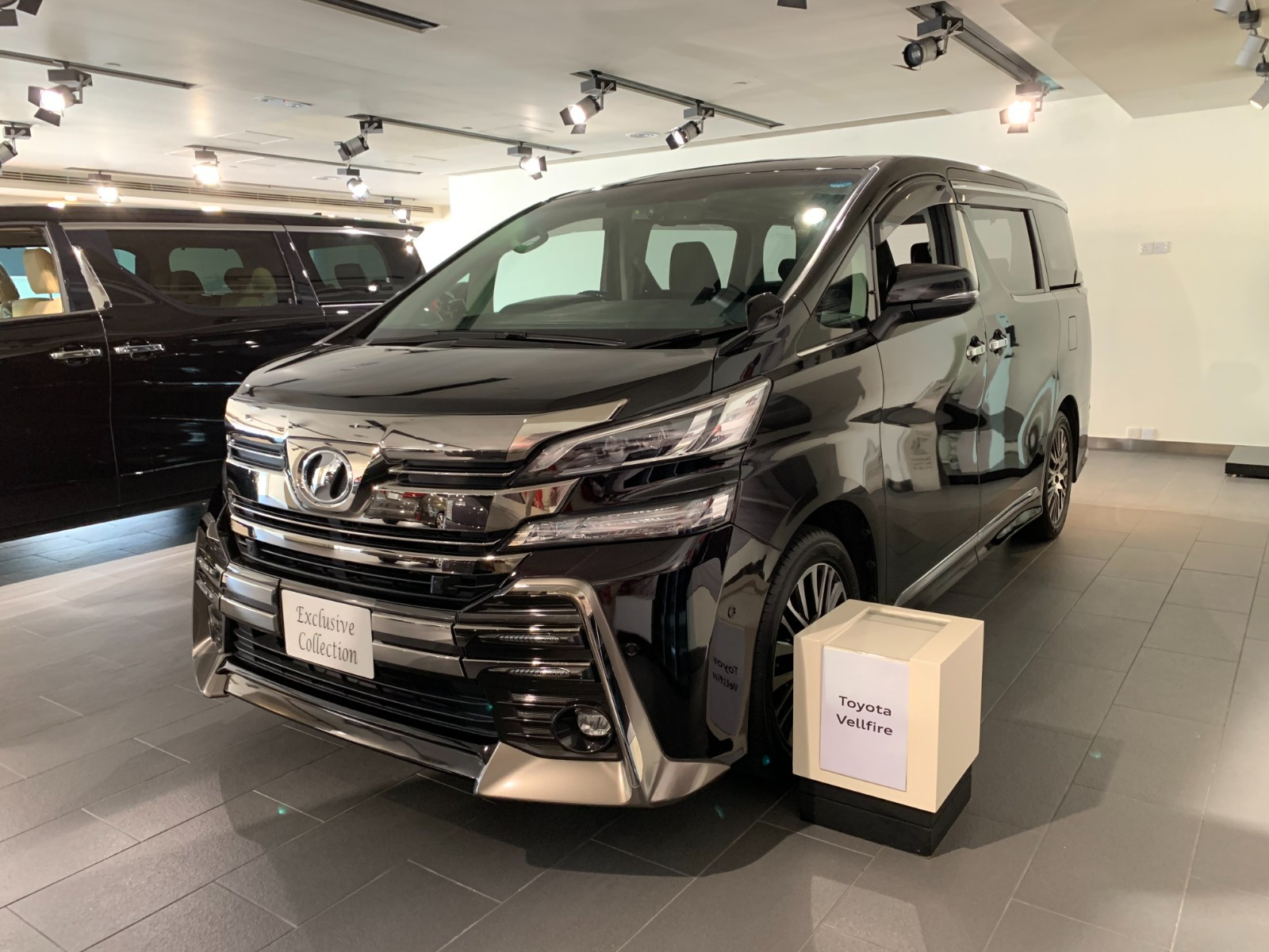 Vellfire 3.5 ZAG - Image 1