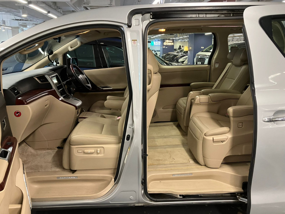 Alphard 3.5 - Image 8