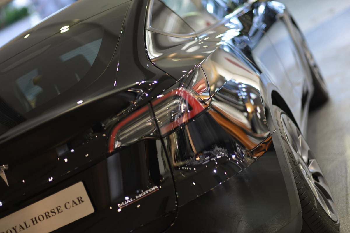 MODEL  Y  PERFORMANCE - Image 7