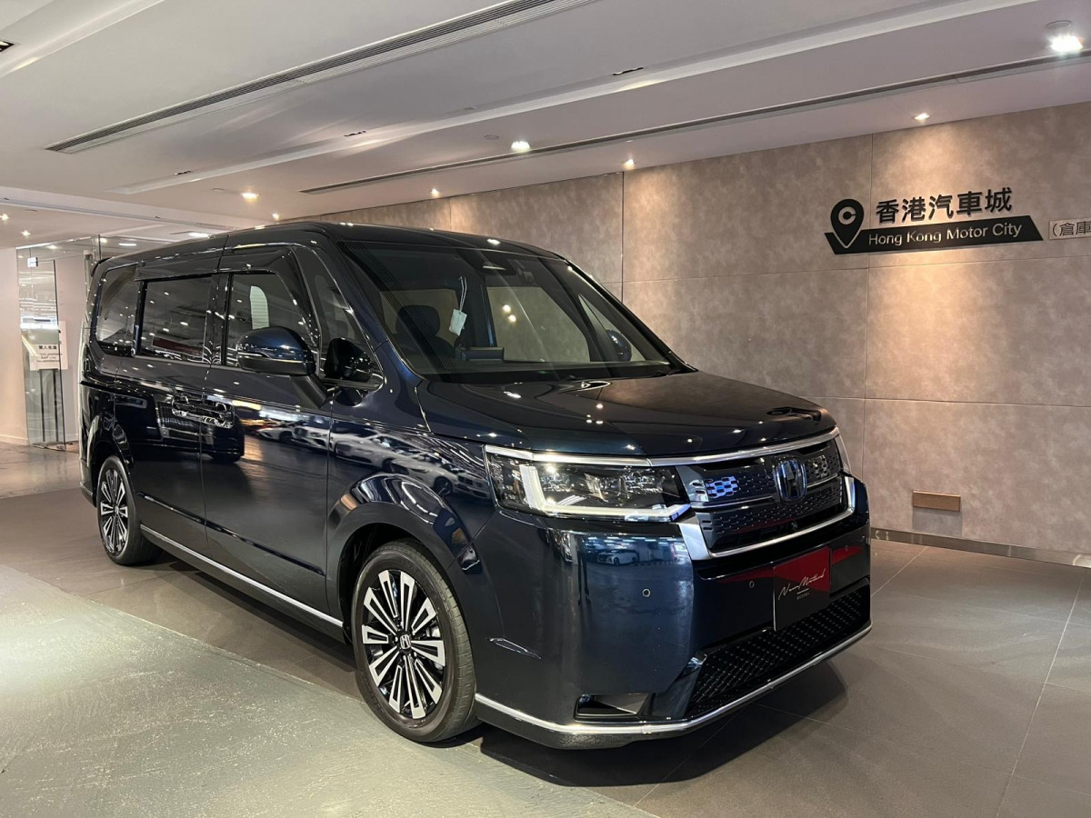 STEPWGN e:HEV PREMIUM LINE HYBRID - Image 1