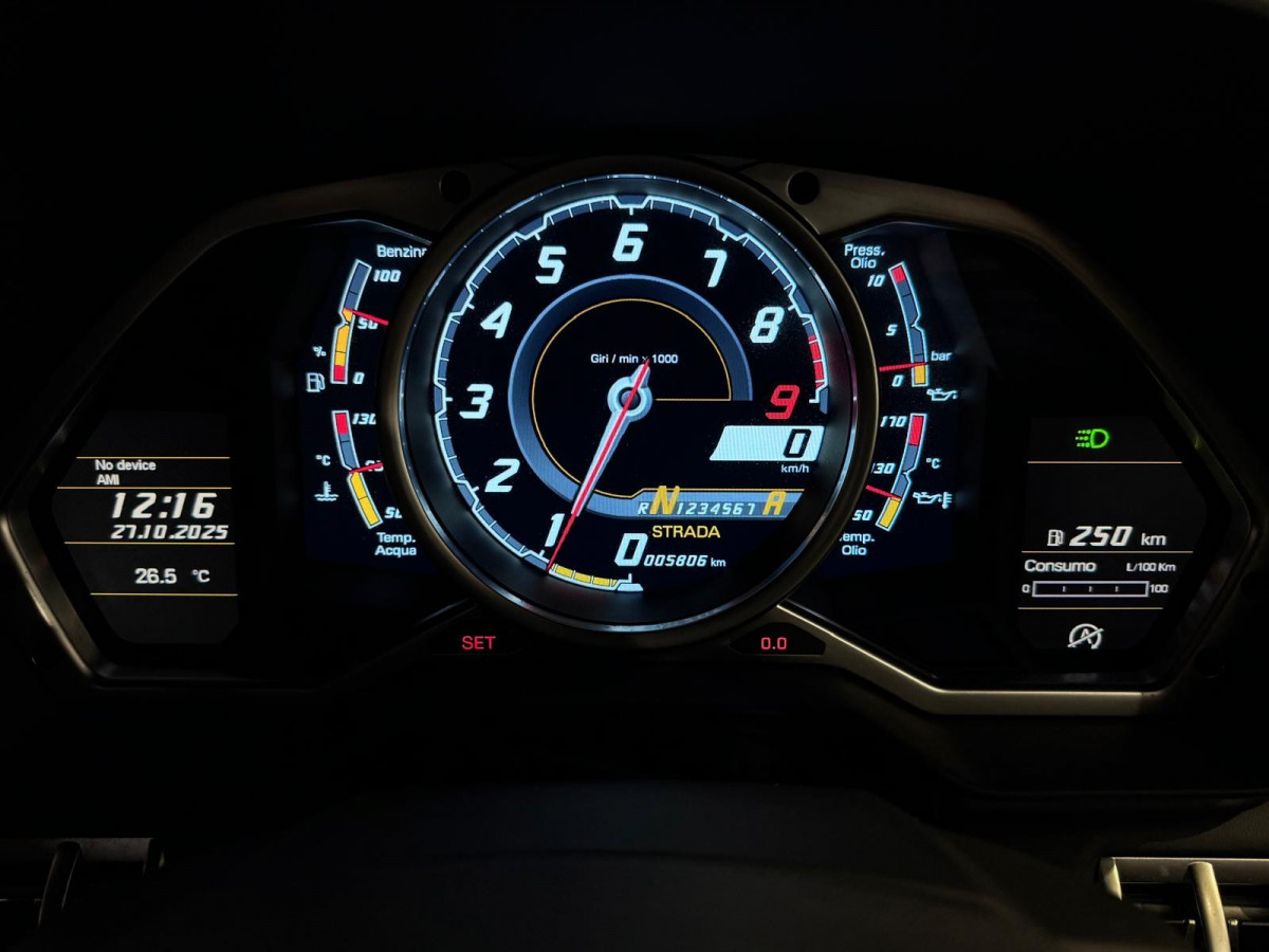 AVENTADOR LP700-4 ROADSTER - Image 7