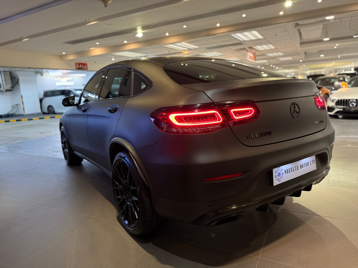 GLC300  COUPE AMG - Image 10