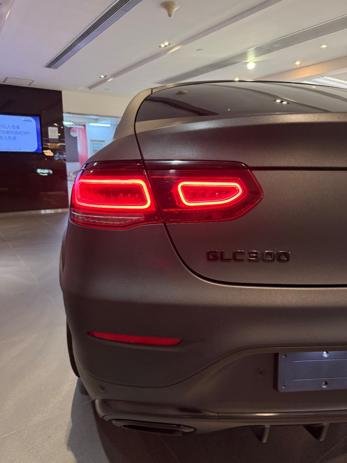 GLC300  COUPE AMG - Image 9