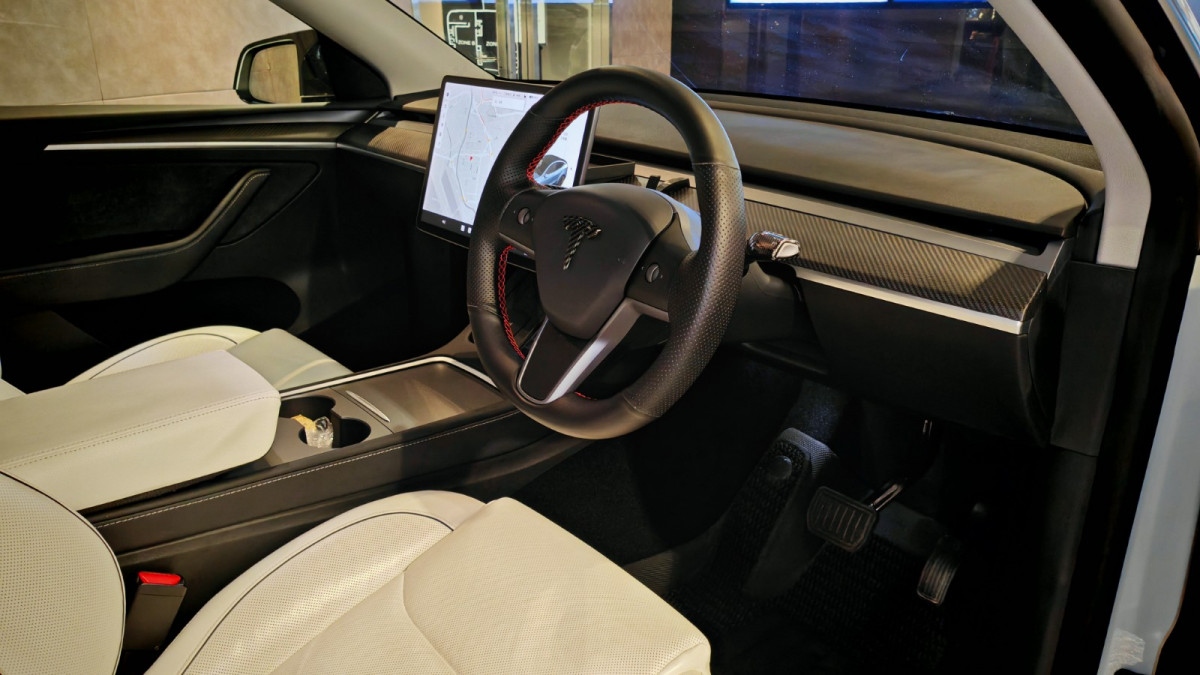 MODEL Y LONG RANGE 4WD - Image 5