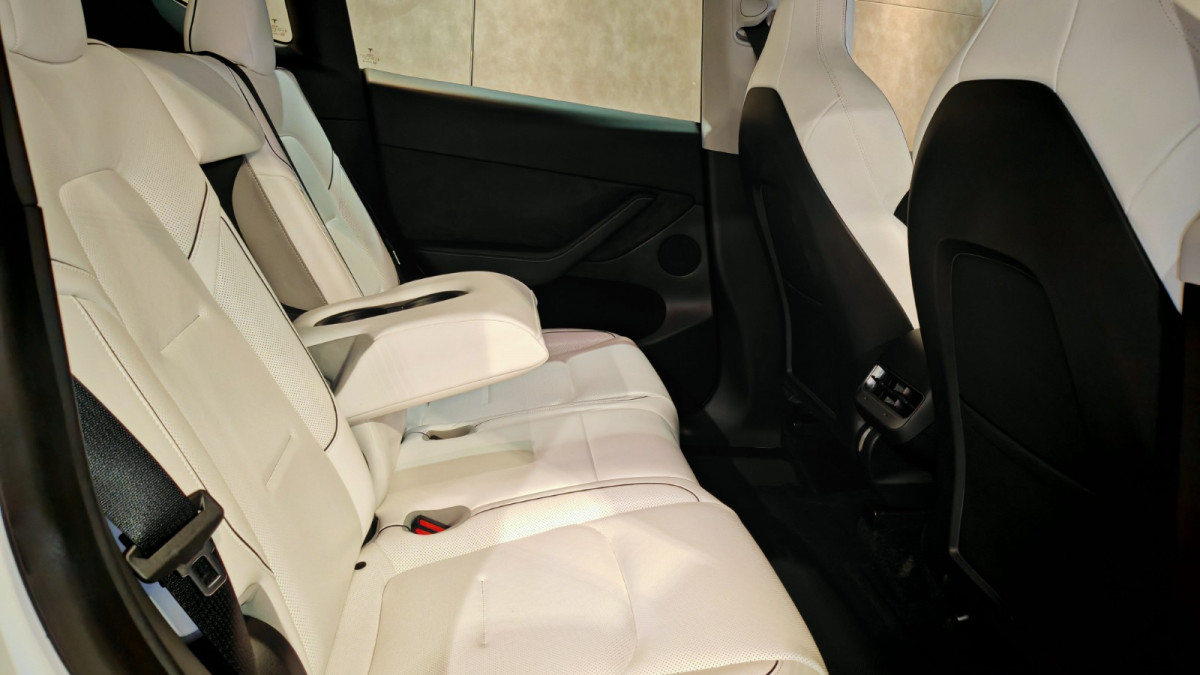 MODEL Y LONG RANGE 4WD - Image 7