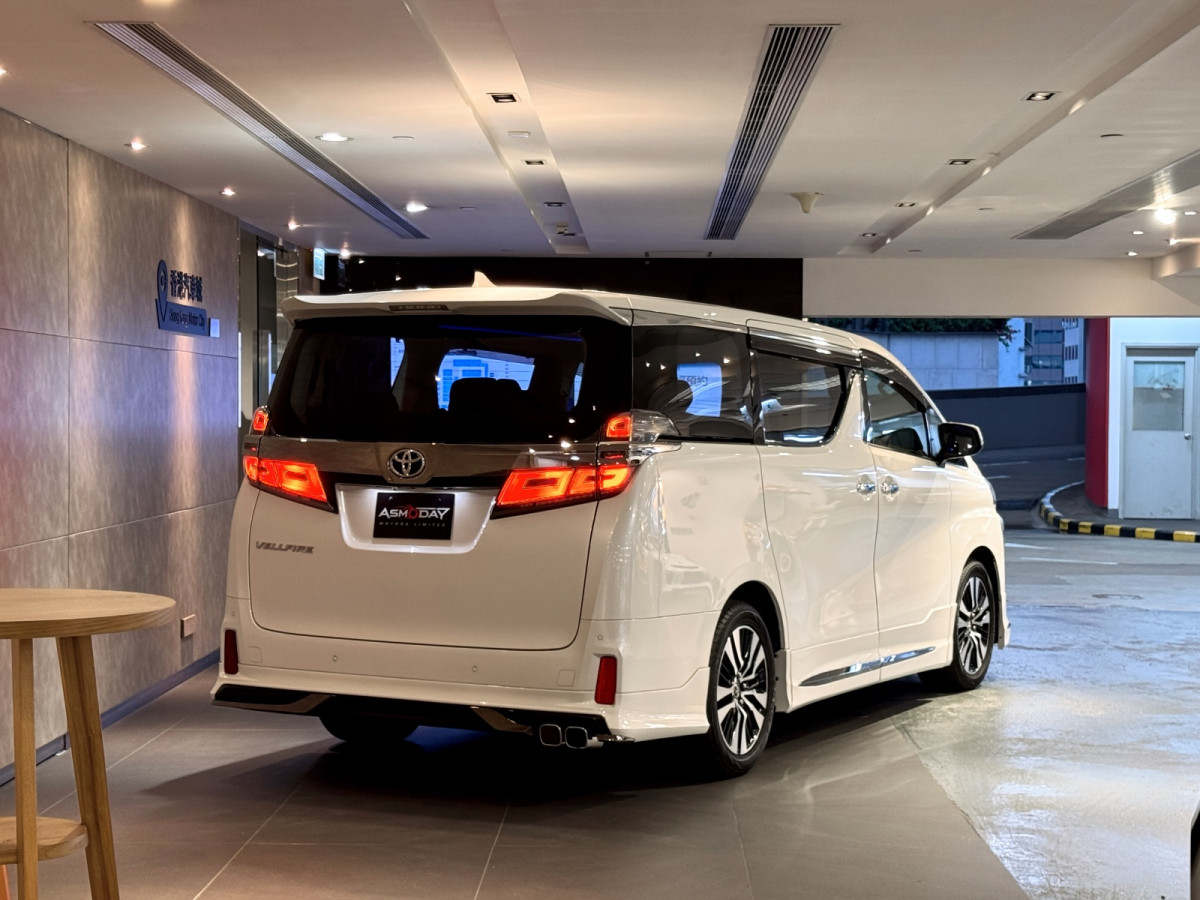 Vellfire 2.5 ZG Modellista - Image 2