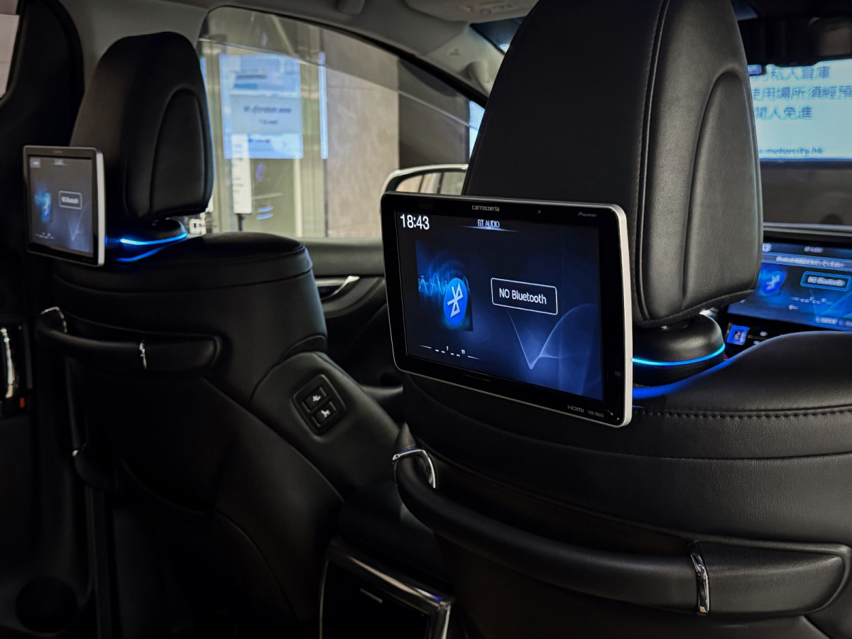 Vellfire 2.5 ZG Modellista - Image 7