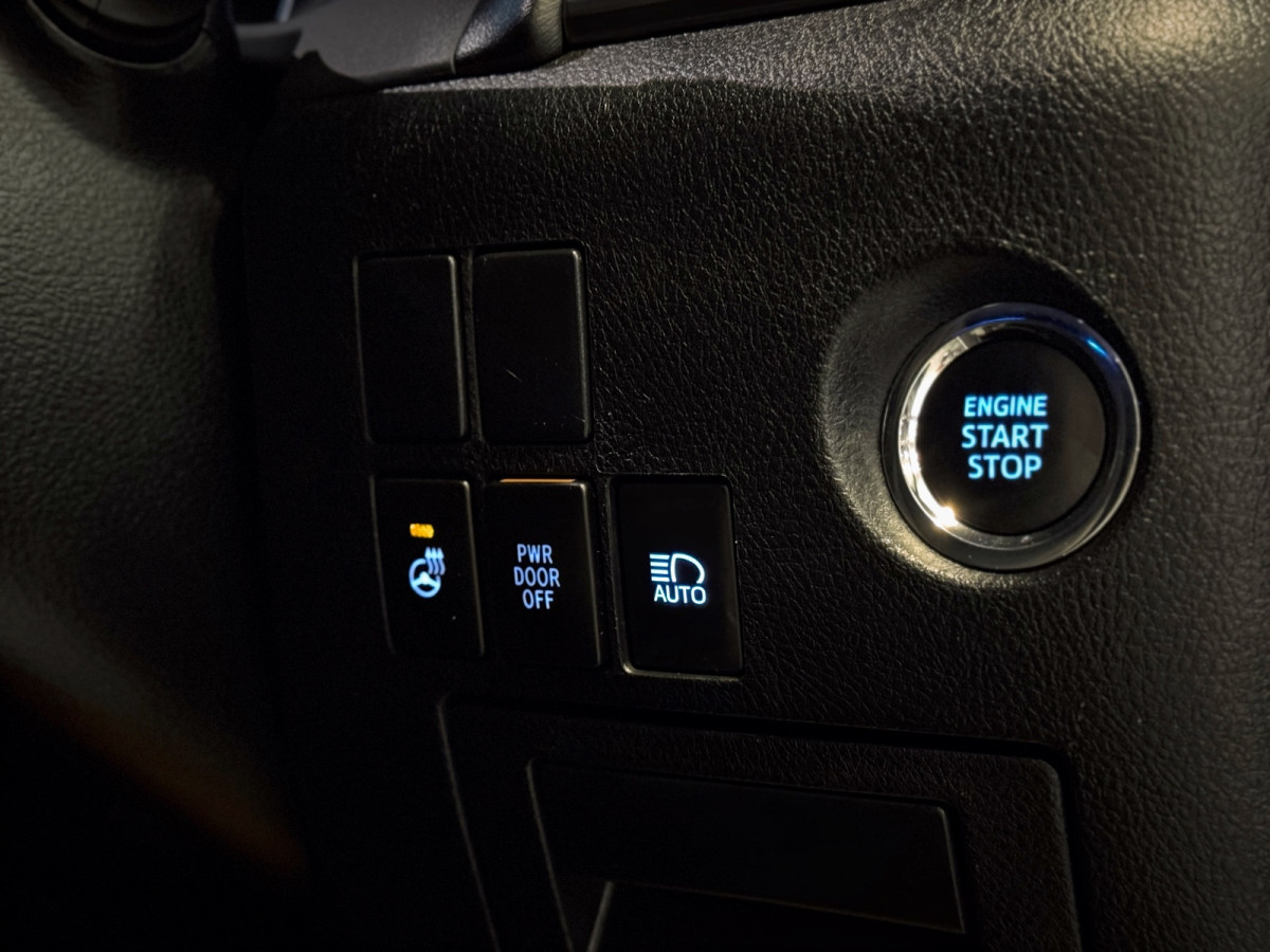 Vellfire 2.5 ZG Modellista - Image 11