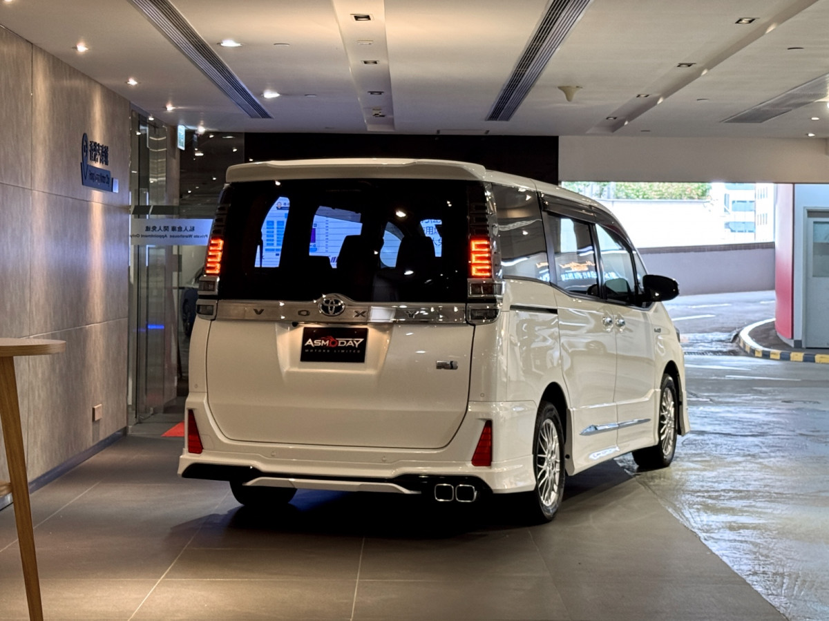 Voxy ZS Hybrid Modellista - Image 2