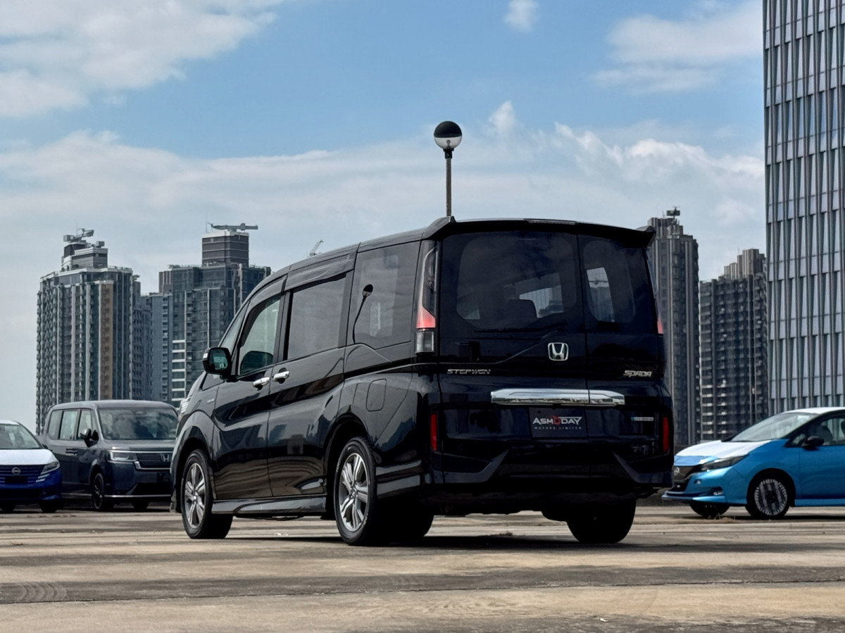 Stepwgn SPADA Hybrid EX Cool - Image 2