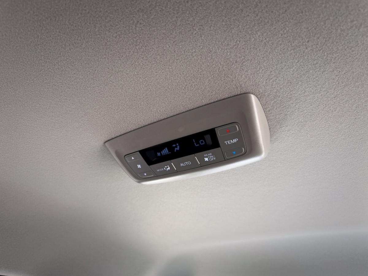 Stepwgn SPADA Hybrid EX Cool - Image 10