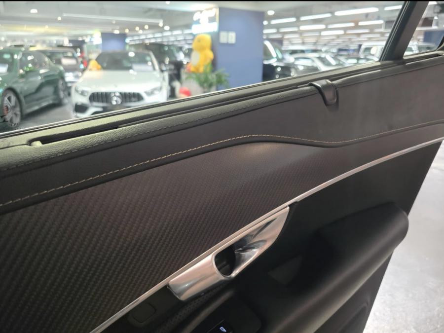 XC90 T6 R-DESIGN - Image 10