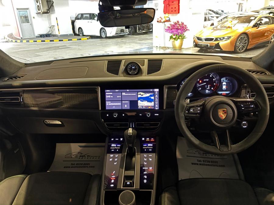 MACAN GTS - Image 4