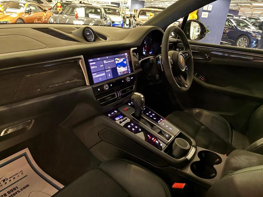 MACAN GTS - Image 6