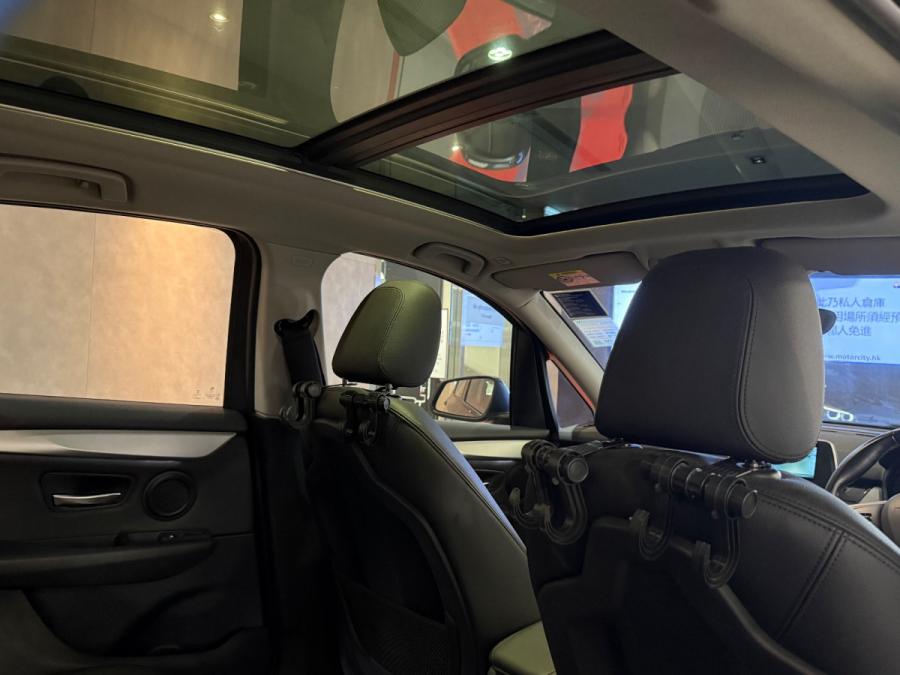 218i Grand tour - Image 6