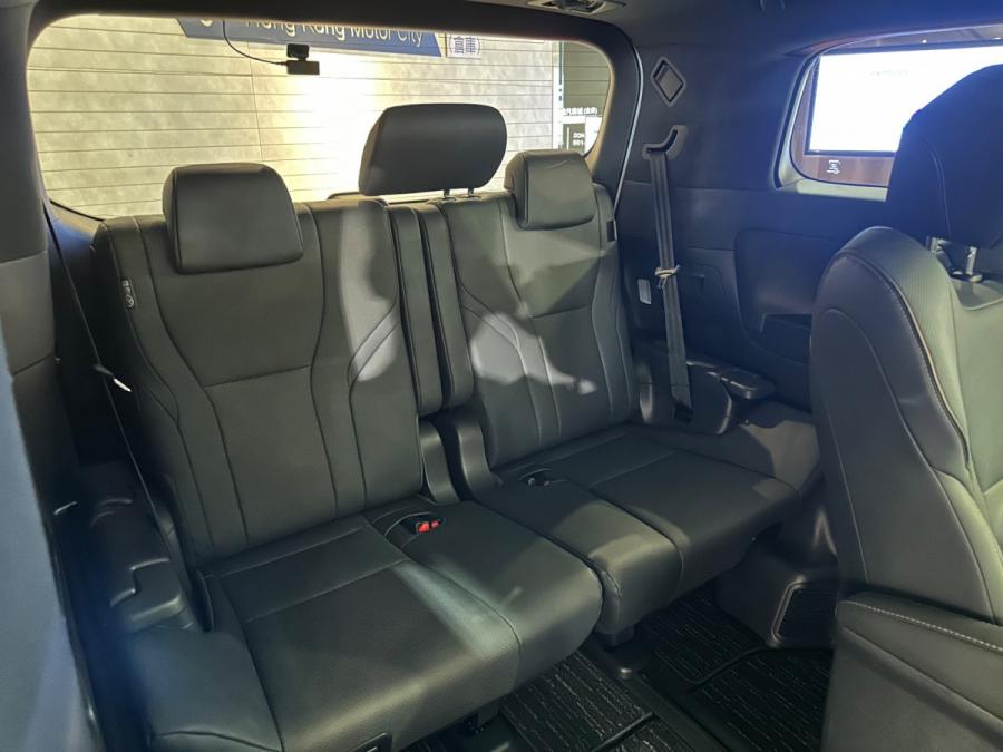 Alphard 2.5 HEV E-Four - Image 5