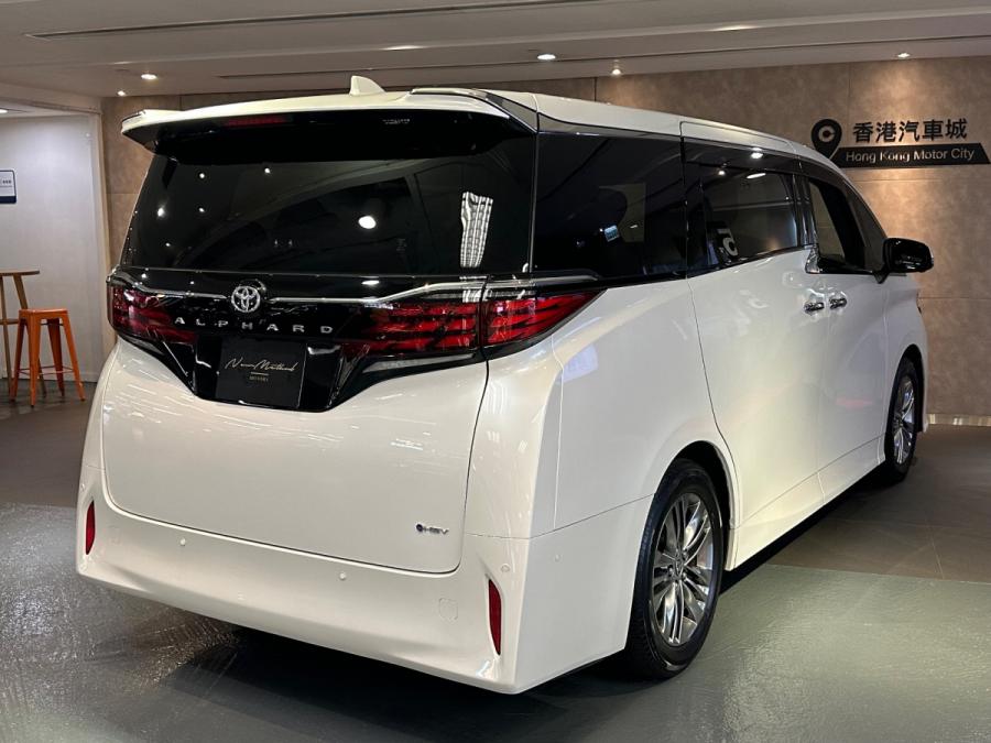 Alphard 2.5 HEV E-Four - Image 2