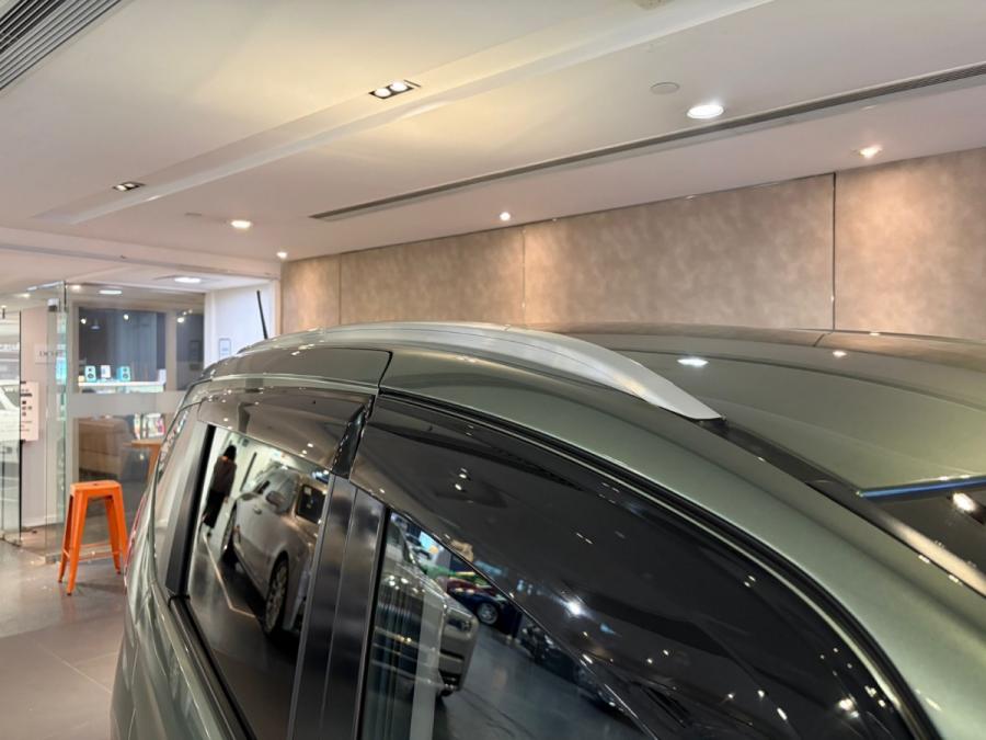 FREED CROSSTAR HYBRID 6座 - Image 2