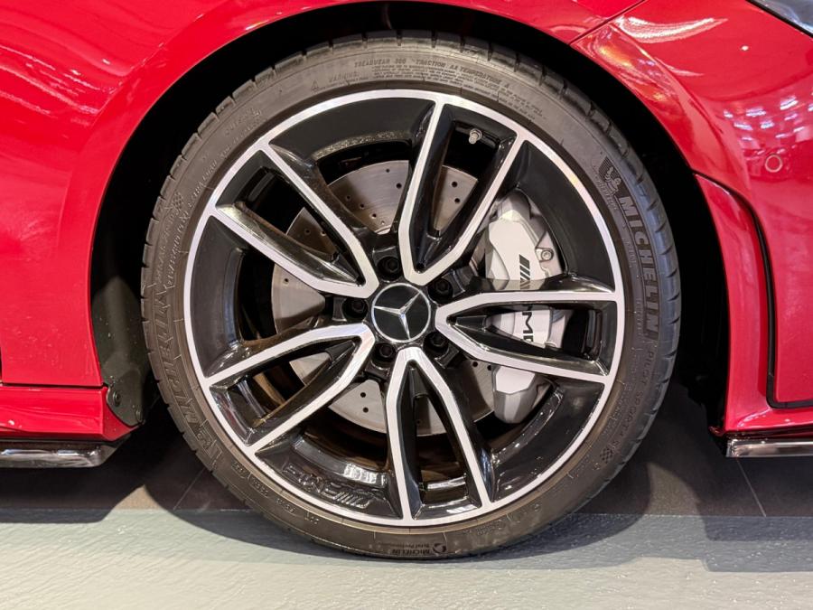 AMG CLA35 4MATIC COUPE - Image 3