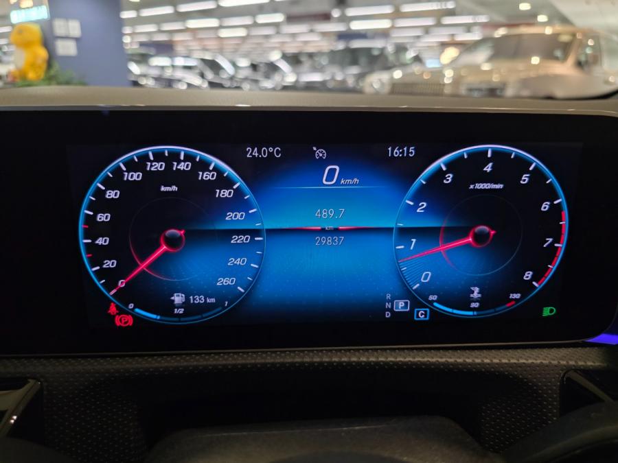 CLA250 COUPE - Image 11