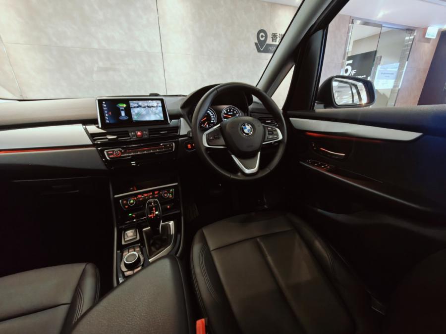 218i Grand Tourer - Image 13