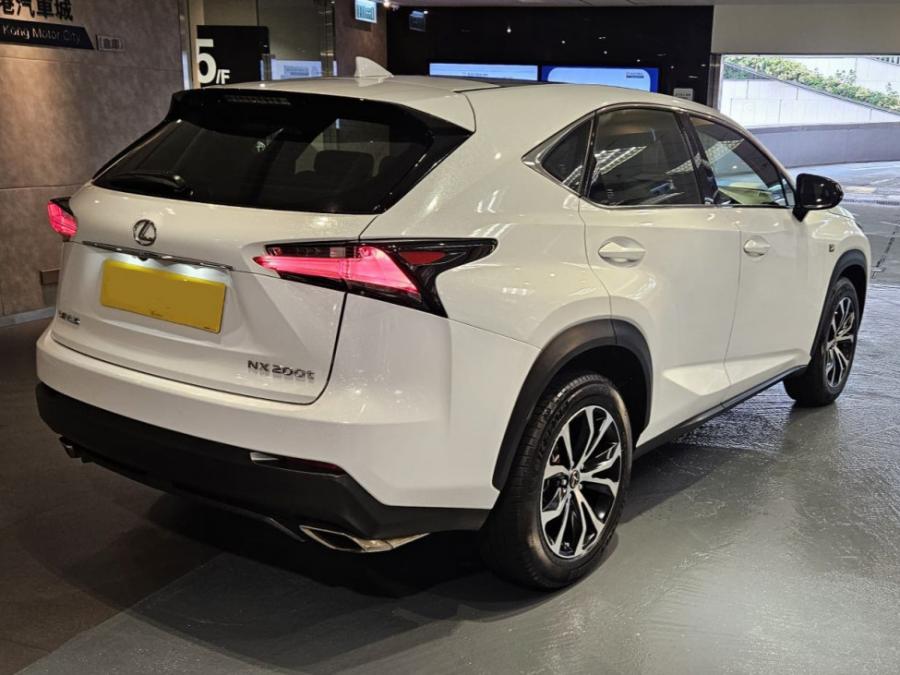 NX200T F SPORT - Image 2