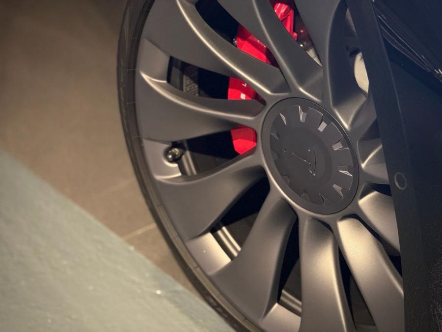 2023 Model 3 Performance - Image 6