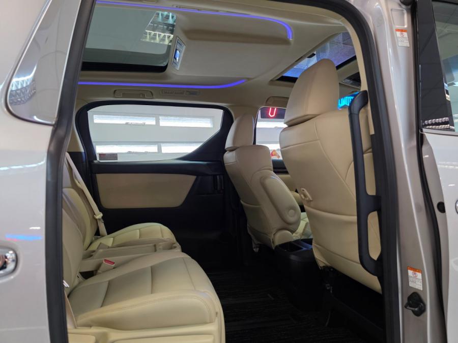 Alphard 250 Facelift - Image 6