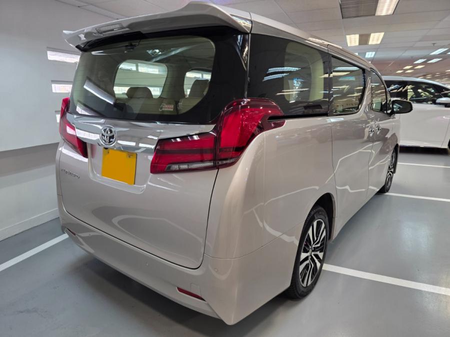 Alphard 250 Facelift - Image 7