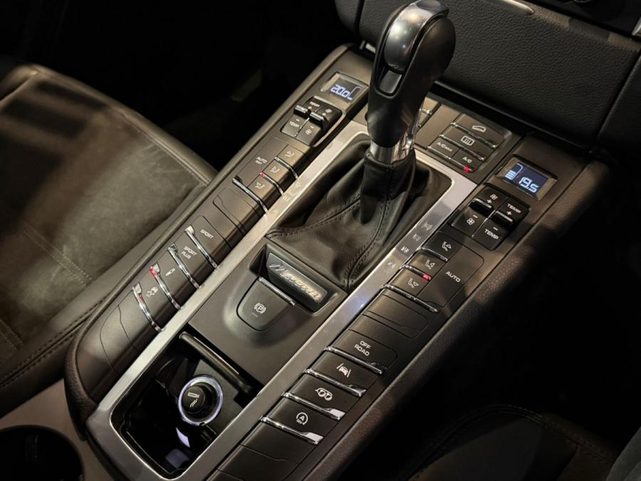 MACAN GTS - Image 11