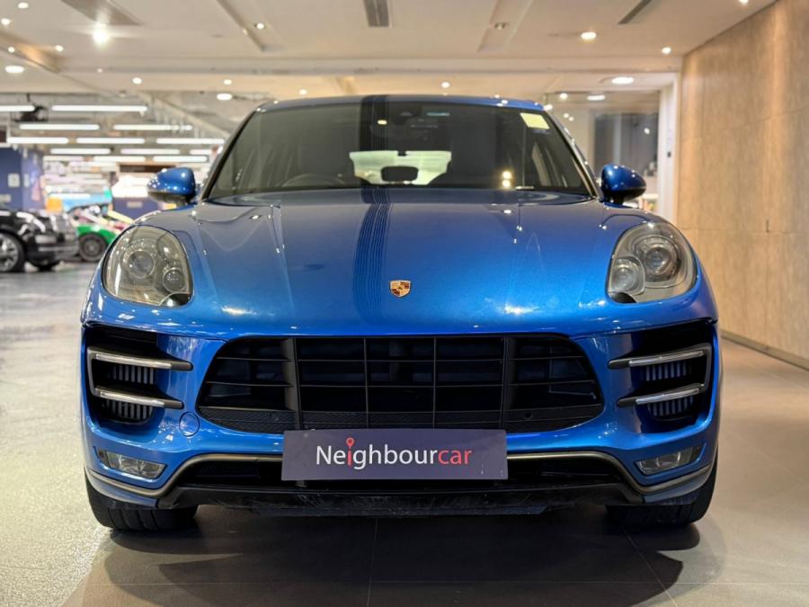 MACAN GTS - Image 2