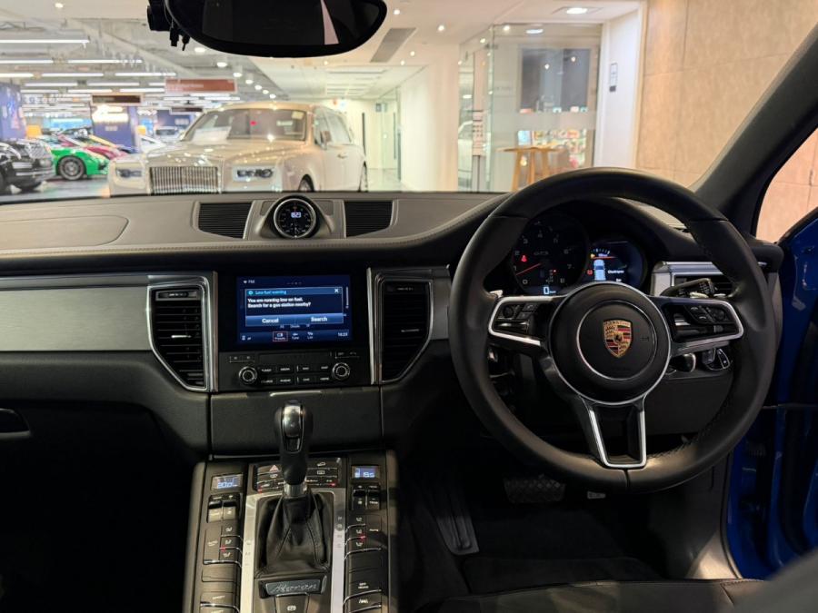 MACAN GTS - Image 8