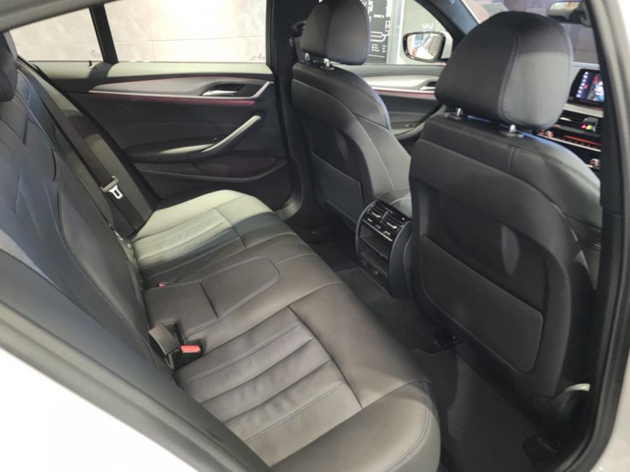 520IA SALOON M SPORT EDITION - Image 3