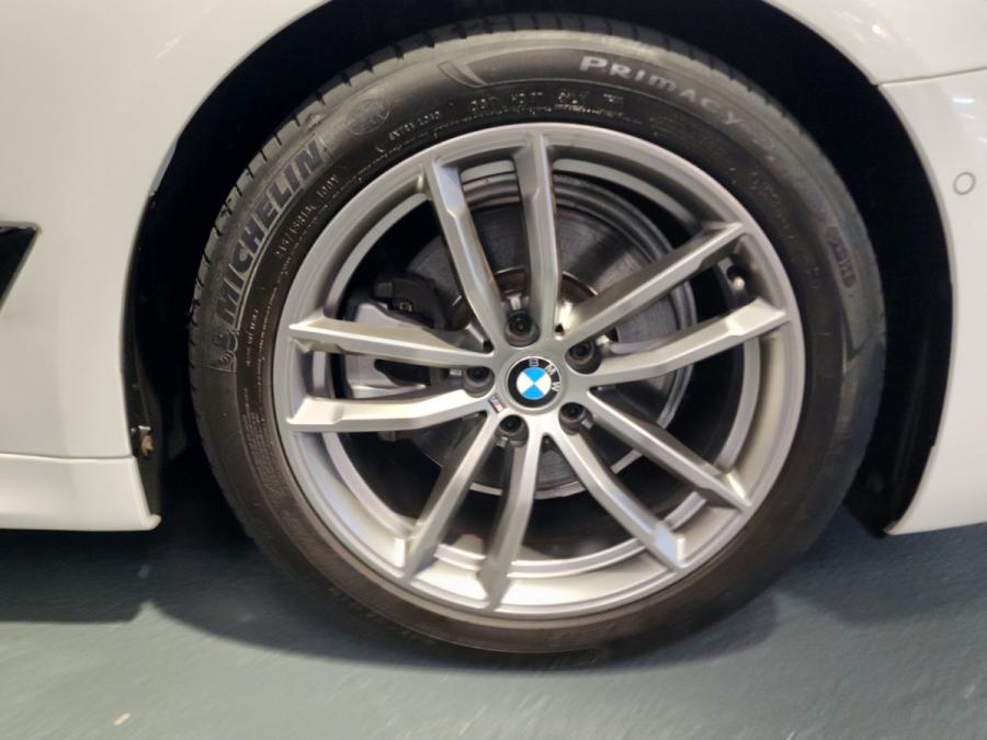 520IA SALOON M SPORT EDITION - Image 5