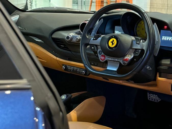 F8 Tributo - Image 3