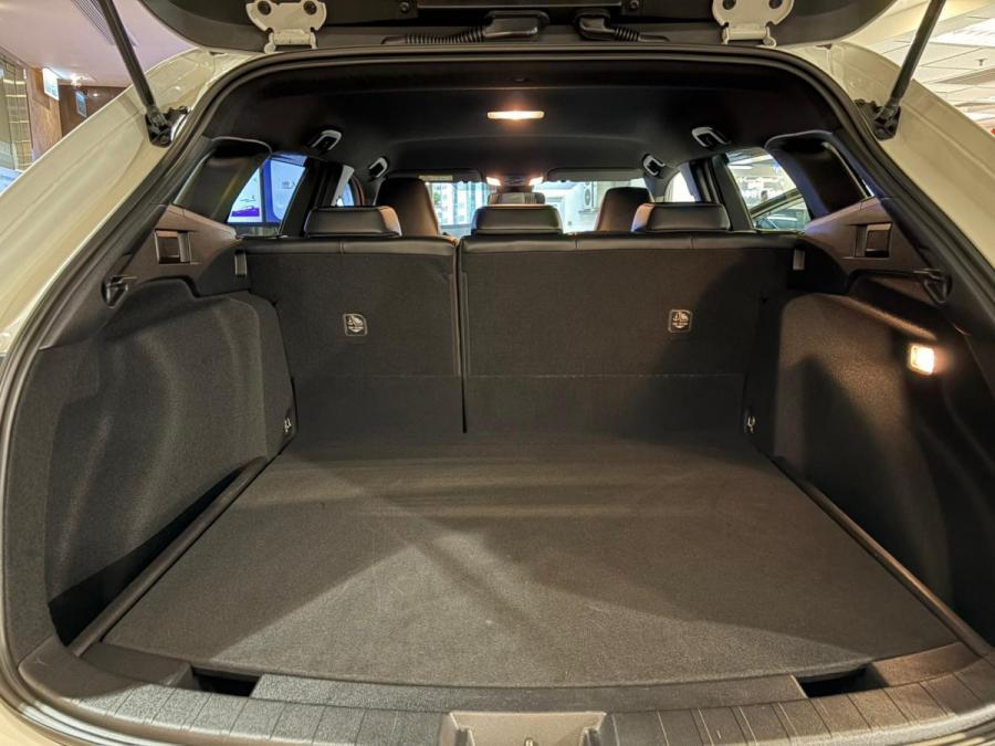 COLROLLA TOURING HYBRID WXB - Image 8