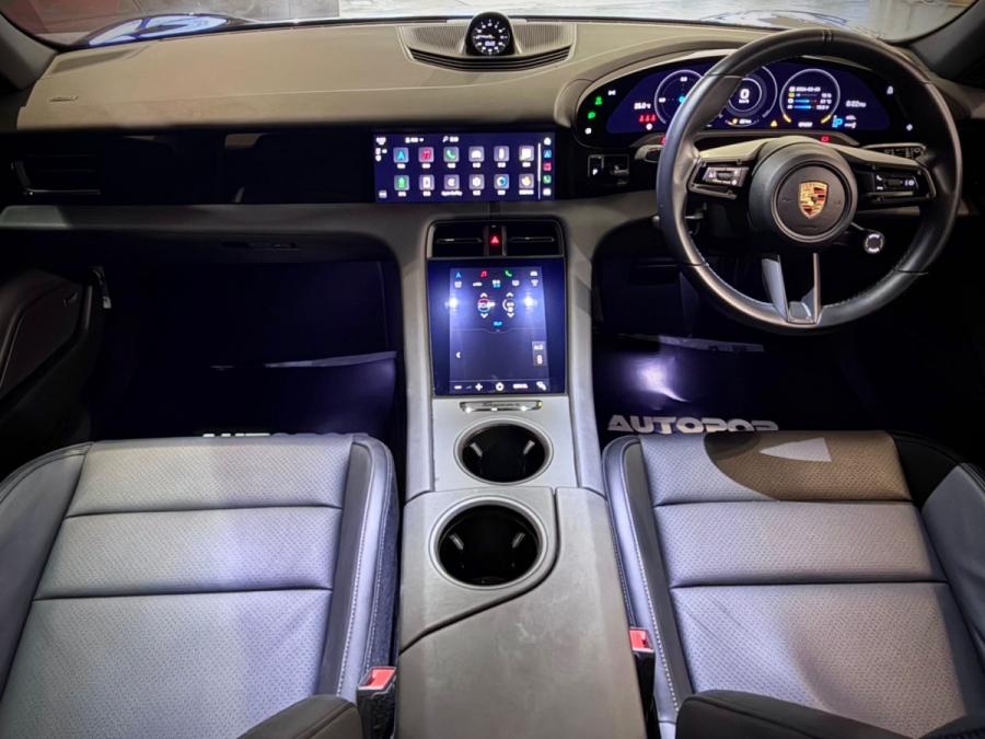 TAYCAN 4 CROSS TURISMO - Image 7