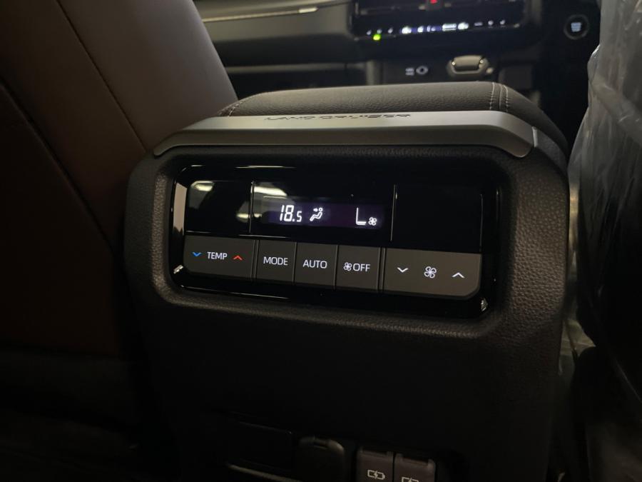 Land Cruiser 250 (全新車） - Image 17
