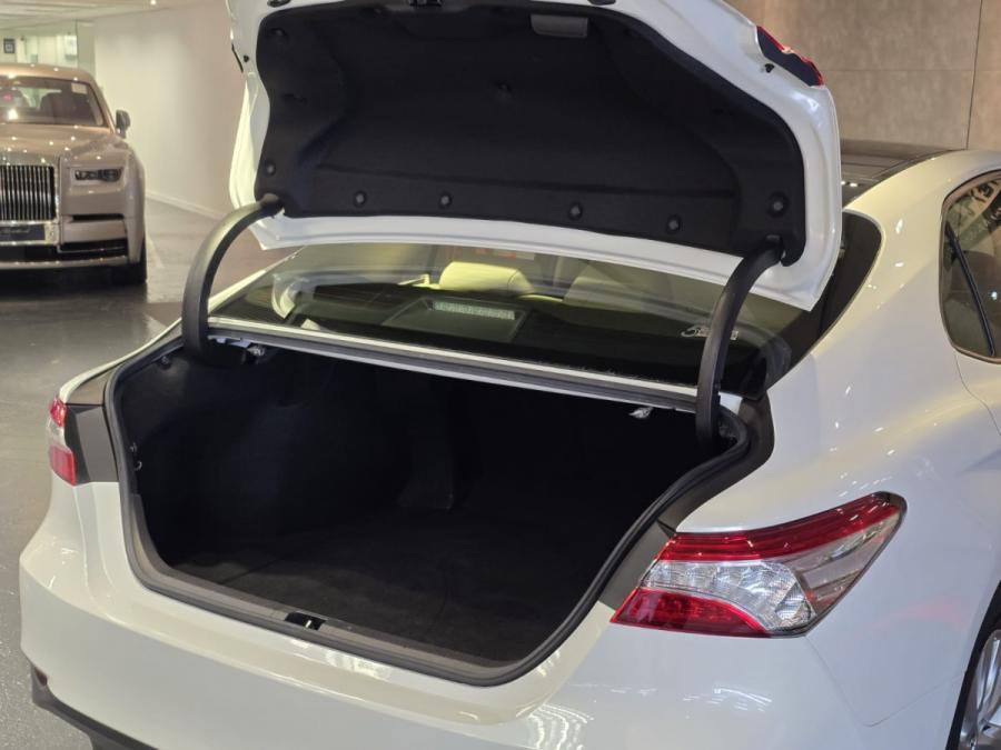 CAMRY 2.5 DELUXE - Image 4