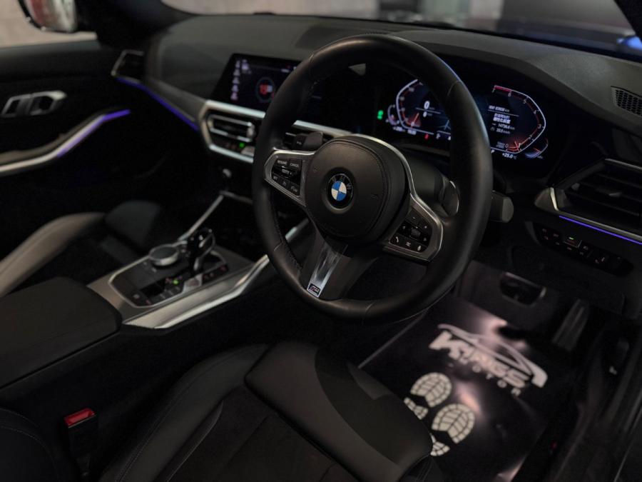 320IA M SPORT EDITION - Image 4