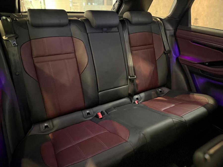 RR EVOQUE P250 R-DYN HSE - Image 10