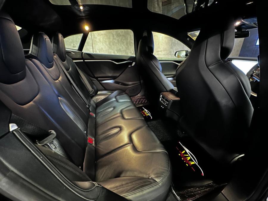 Tesla Model S 90D - Image 7