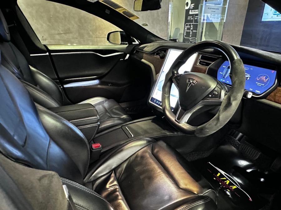 Tesla Model S 90D - Image 5