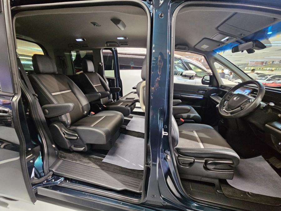 Stepwgn Spada Hybrid GEX 2.0 - Image 4