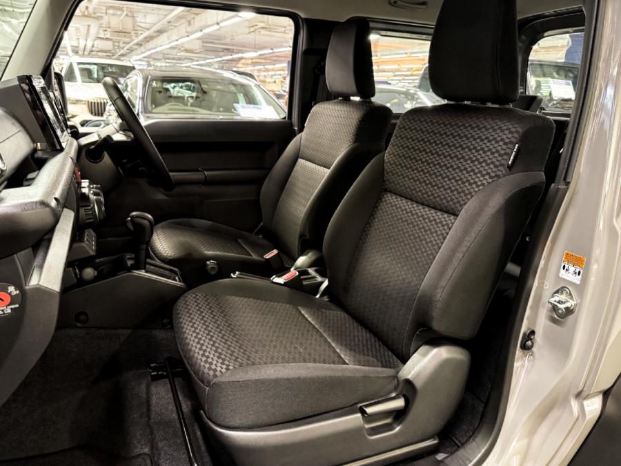 Jimny 1.5 A/T - Image 6