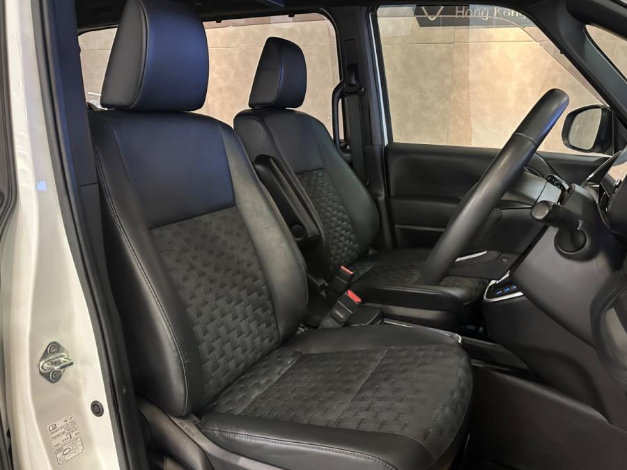 Voxy 1.8 Hybrid SZ - Image 3