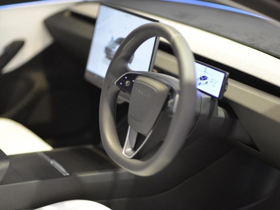 MODEL 3 LONGE RANGE AWD - Image 4