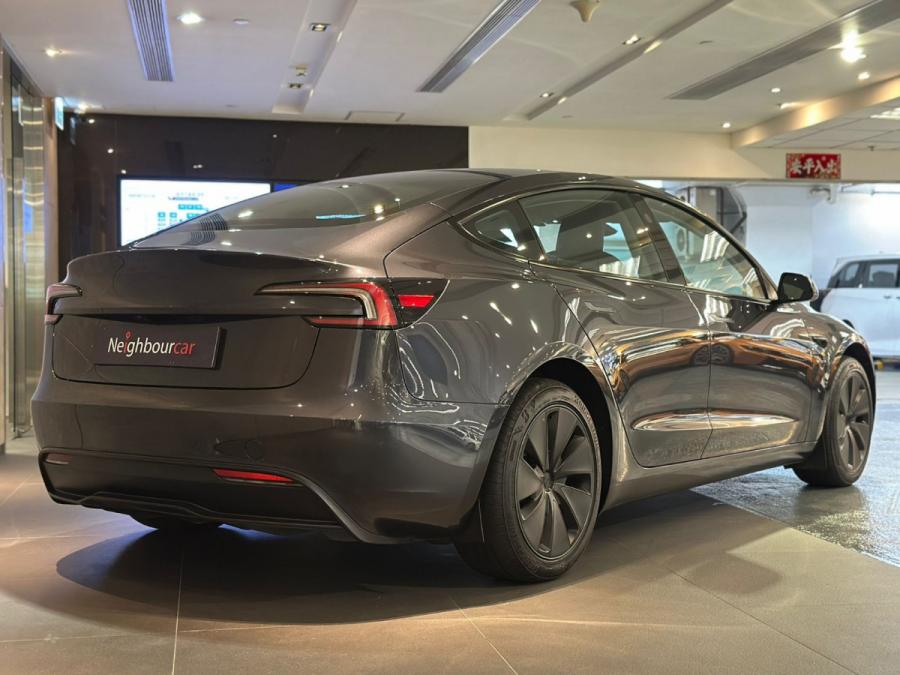 MODEL 3 RWD - Image 2